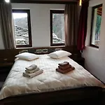 Elena 2* Kosovo